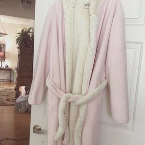 LUXURIOUS SOFT UGG ROBE WITH HOOD